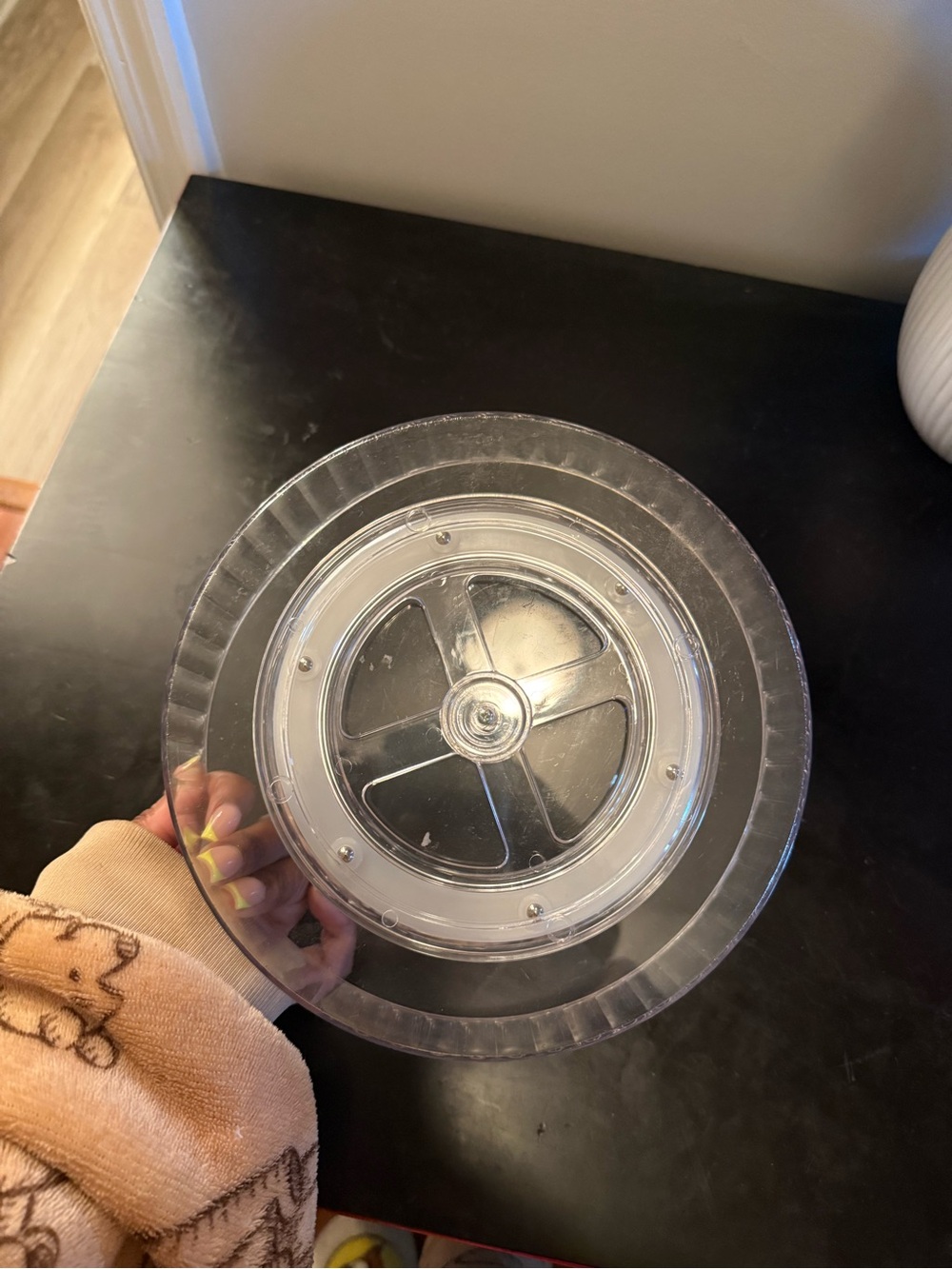 Clear Ribbed Round Plastic Turning Table - Picture 4 of 4